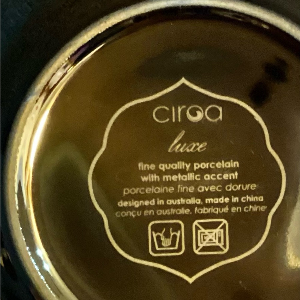 Ciroa Luxe “Fiori Gold” Porcelain Side Plates – Set of 2 – 6 Inch - Picture 3 of 6